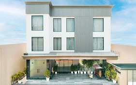 Hotel Elinor By Dazzling Hotels & Resorts